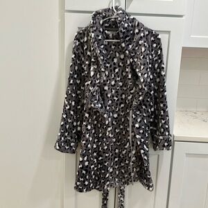 Sonoma Women's Leopard Print Faux Fur Fluffy Polyester Plush Cozy Robe Sleepwear